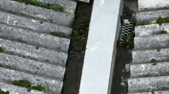 Inspection visuelle de toiture par drone sans échafaudage à Saintes